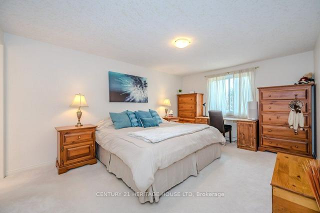 53 Thompson Dr, House detached with 4 bedrooms, 5 bathrooms and 3 parking in Guelph ON | Image 16