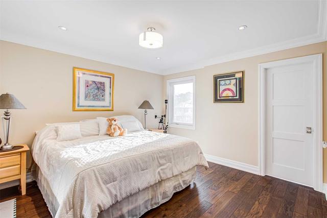 23 Laurentia Cres, House detached with 4 bedrooms, 4 bathrooms and 6 parking in Toronto ON | Image 17