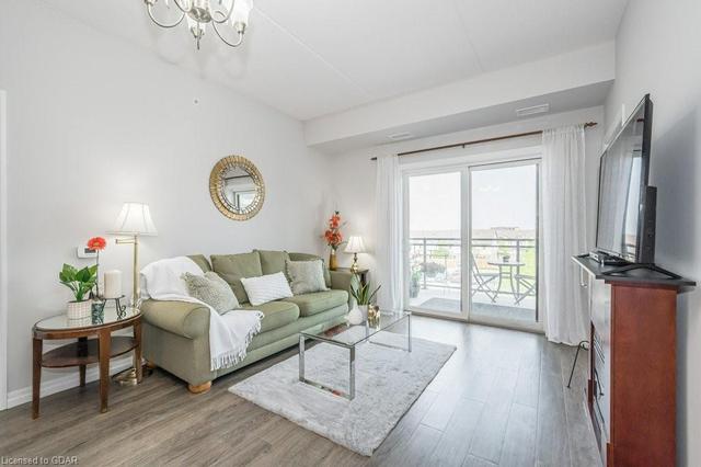 321 - 35 Kingsbury Square, House attached with 2 bedrooms, 2 bathrooms and 1 parking in Guelph ON | Image 2