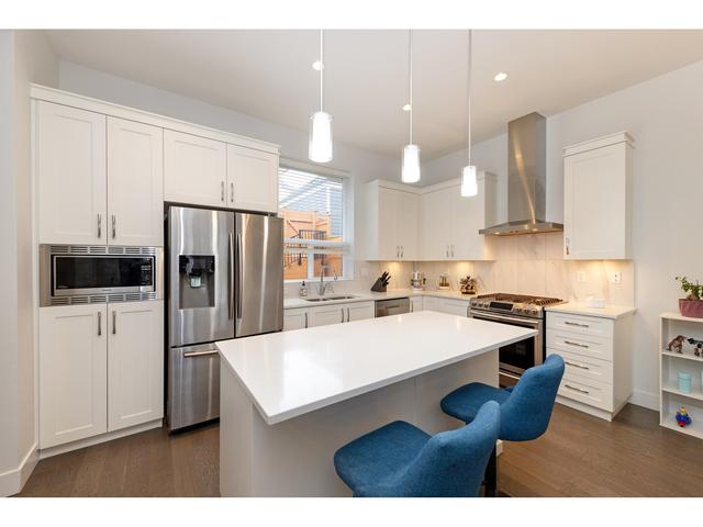 16549 21 Avenue, House detached with 5 bedrooms, 4 bathrooms and 3 parking in Surrey BC | Image 7