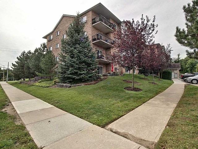 301 - 345 Briarmeadow Dr, Condo with 1 bedrooms, 1 bathrooms and 1 parking in Kitchener ON | Image 1