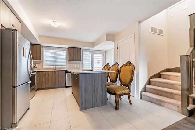 6 - 122 Watson Parkway, House attached with 3 bedrooms, 2 bathrooms and 3 parking in Guelph ON | Image 8
