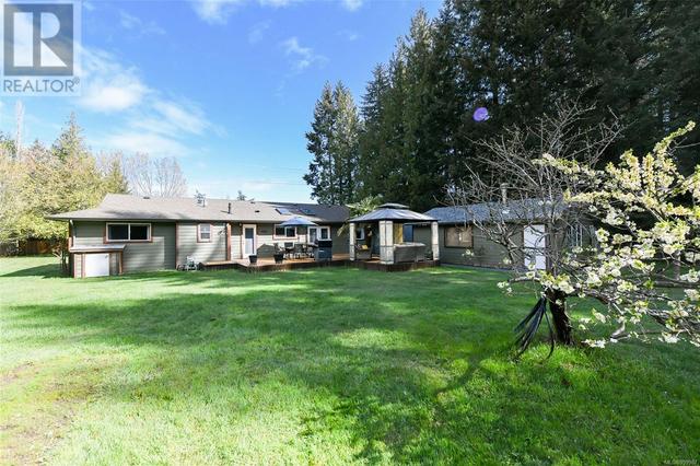 1787 Ryan Rd E, House detached with 3 bedrooms, 2 bathrooms and 6 parking in Comox Valley B (Lazo North) BC | Image 2
