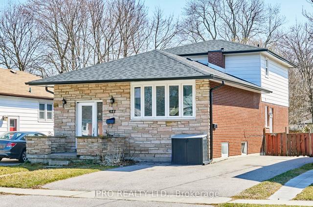 427 Adelaide Ave W, House other with 2 bedrooms, 2 bathrooms and 3 parking in Oshawa ON | Image 1