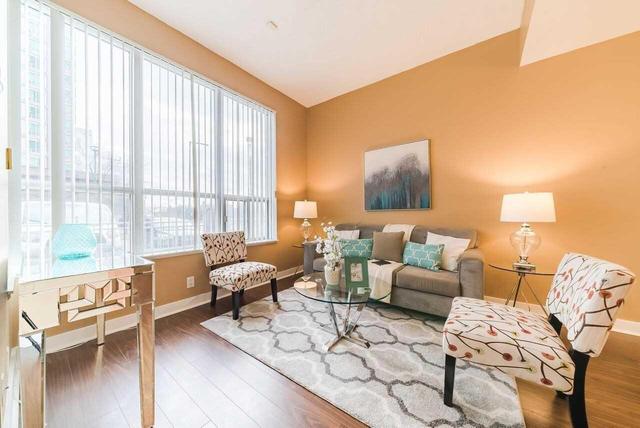 Th127 - 38 Lee Centre Dr, Townhouse with 2 bedrooms, 2 bathrooms and 1 parking in Toronto ON | Image 7