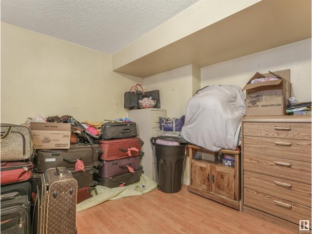 2216 113 St Nw, House semidetached with 4 bedrooms, 2 bathrooms and null parking in Edmonton AB | Image 5