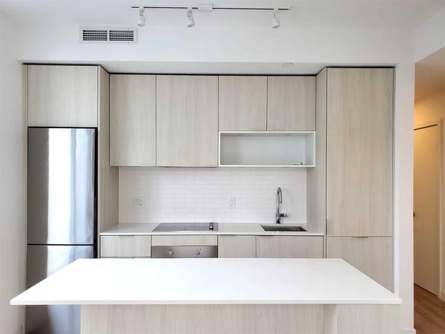 1603 - 20 Tubman Ave, Condo with 2 bedrooms, 2 bathrooms and 1 parking in Toronto ON | Image 19