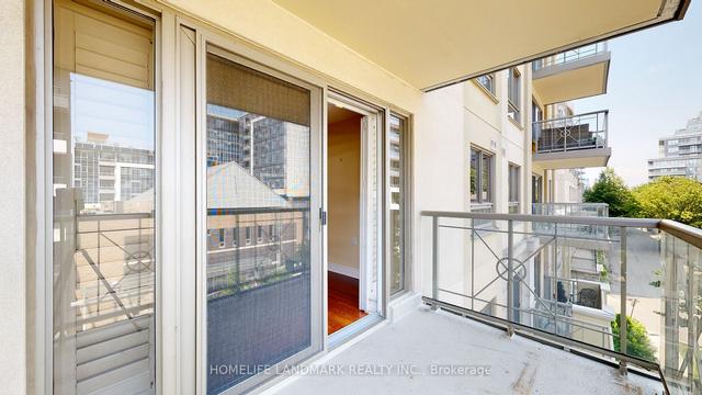 405 - 12 Rean Dr, Condo with 2 bedrooms, 2 bathrooms and 2 parking in Toronto ON | Image 11