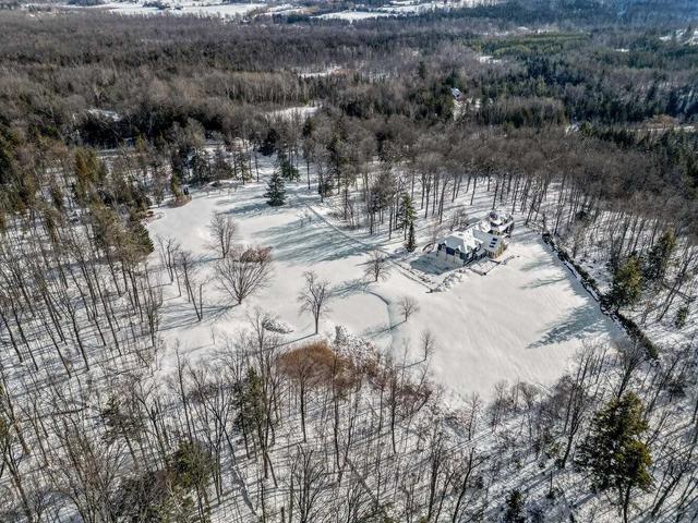 2176 Forks Of The Credit Rd, House detached with 4 bedrooms, 6 bathrooms and 13 parking in Caledon ON | Image 33
