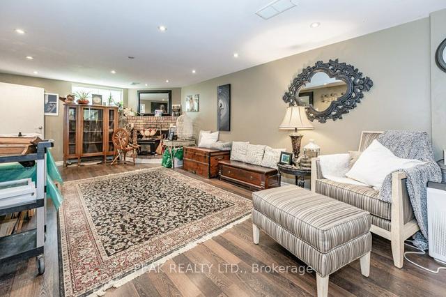 11 Valery Crt, House detached with 3 bedrooms, 2 bathrooms and 3 parking in Hamilton ON | Image 19