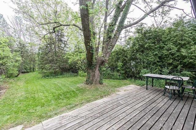 203 Haddon Ave S, House detached with 4 bedrooms, 2 bathrooms and 3 parking in Hamilton ON | Image 13