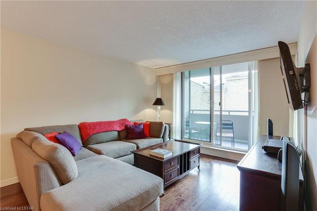 207 - 155 Kent Street, House attached with 2 bedrooms, 2 bathrooms and 1 parking in London ON | Image 13