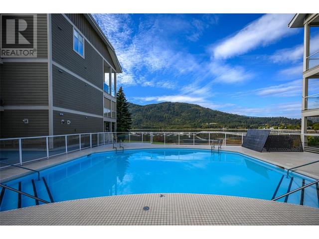 302 - 302 Mara Lake Lane, Condo with 3 bedrooms, 3 bathrooms and 2 parking in Sicamous BC | Image 6