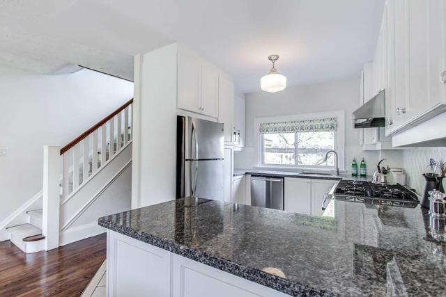 1 Humewood Gdns, House detached with 3 bedrooms, 3 bathrooms and 2 parking in Toronto ON | Image 9