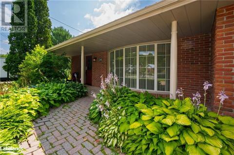 25 Forest View Drive, Huntsville, ON, P1H1E9 | Card Image