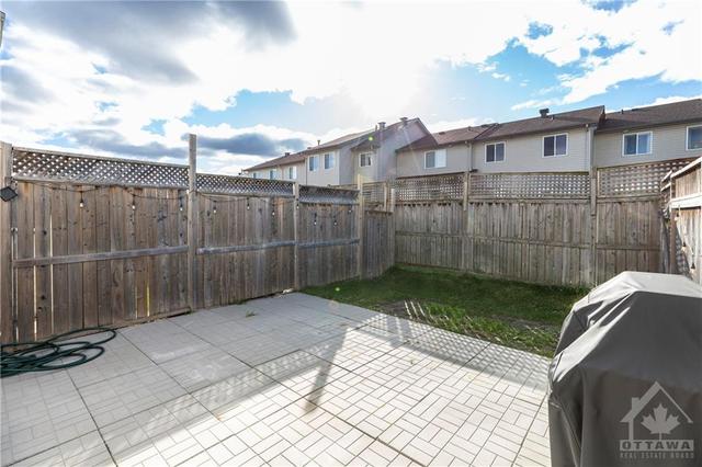 431 Dusk Private, Townhouse with 3 bedrooms, 2 bathrooms and 3 parking in Ottawa ON | Image 28