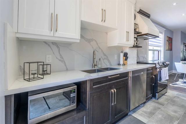 902 Woodbine Ave, House semidetached with 3 bedrooms, 3 bathrooms and 2 parking in Toronto ON | Image 40