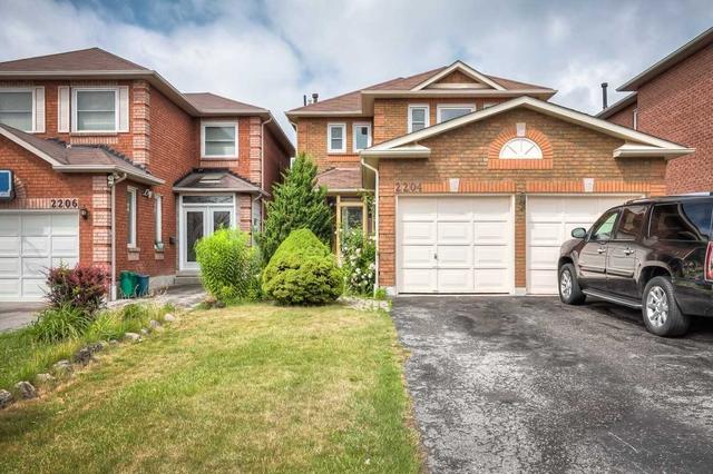 2204 Wildwood Cres, House detached with 3 bedrooms, 3 bathrooms and 6 parking in Pickering ON | Image 1
