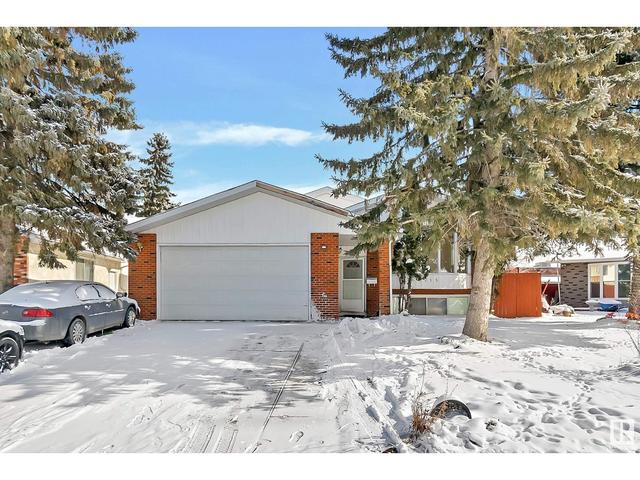 3215 85 St Nw, House detached with 5 bedrooms, 3 bathrooms and null parking in Edmonton AB | Image 1