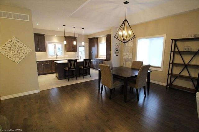60 Piccadilly Sq W, Condo with 2 bedrooms, 2 bathrooms and 4 parking in Wilmot ON | Image 23