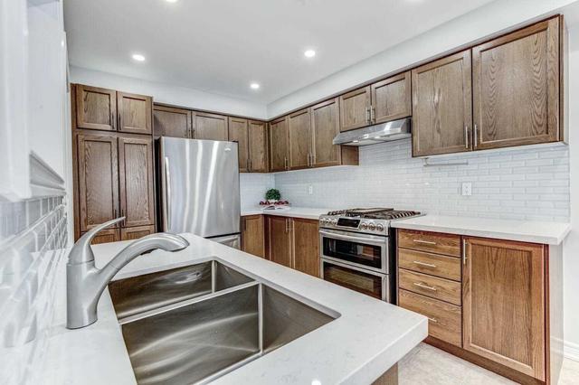 271 Golden Orchard Rd, House semidetached with 3 bedrooms, 4 bathrooms and 3 parking in Vaughan ON | Image 4