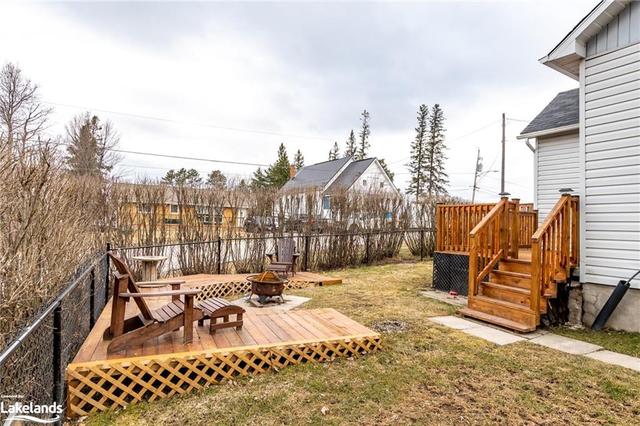 162 Daniel Street, House detached with 2 bedrooms, 2 bathrooms and 4 parking in Powassan ON | Image 4