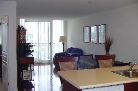 lph08 - 310 Red Maple Rd, Condo with 1 bedrooms, 1 bathrooms and 1 parking in Richmond Hill ON | Image 4