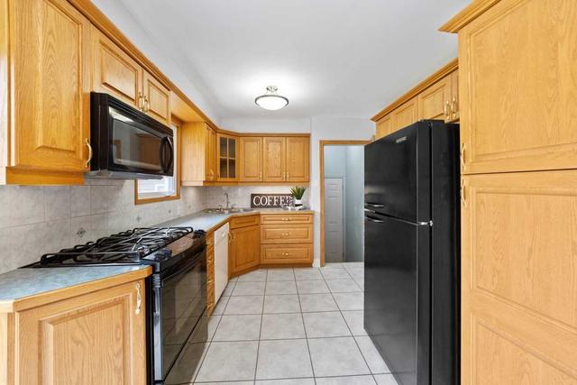 554 Geneva St, House detached with 3 bedrooms, 2 bathrooms and 5 parking in St. Catharines ON | Image 6