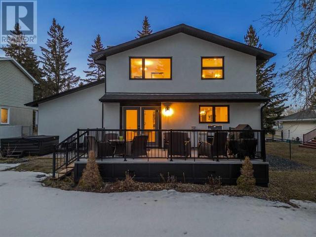 22 Varcove Place Nw, House detached with 4 bedrooms, 3 bathrooms and 4 parking in Calgary AB | Image 46