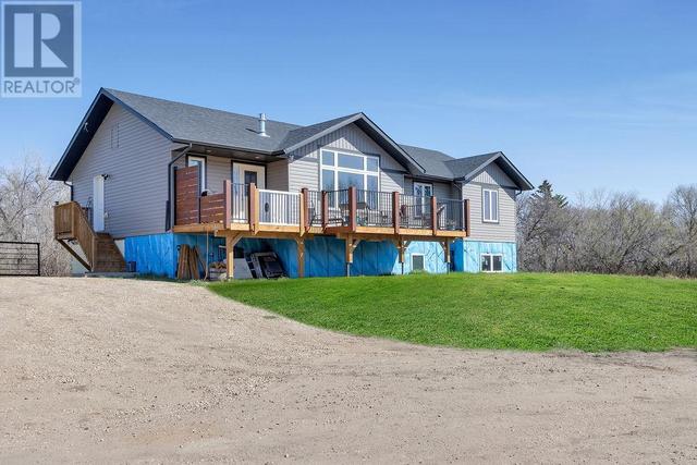 30146 Range Road 270, House other with 3 bedrooms, 2 bathrooms and 10 parking in Mountain View County AB | Image 2