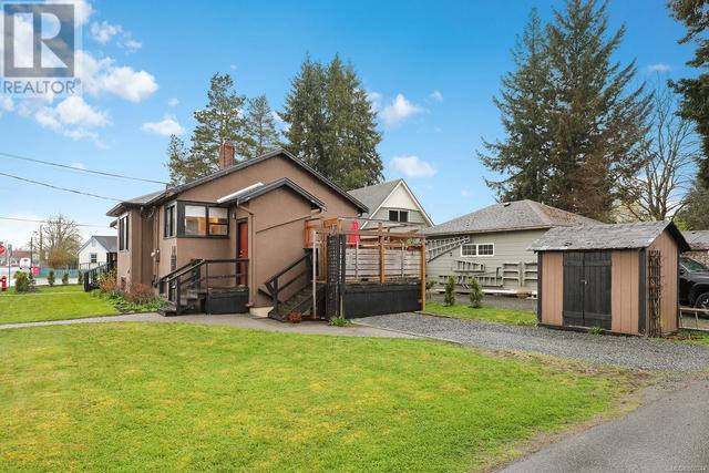 1007 5th St, House detached with 4 bedrooms, 2 bathrooms and 2 parking in Courtenay BC | Image 30
