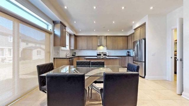 280 Symington Crt, House detached with 4 bedrooms, 4 bathrooms and 6 parking in Oshawa ON | Image 18
