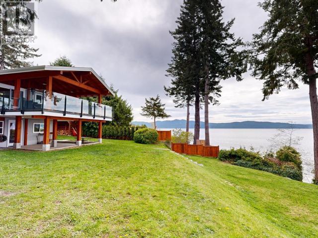 8535 Fern Road, House detached with 4 bedrooms, 3 bathrooms and null parking in Powell River B BC | Image 35
