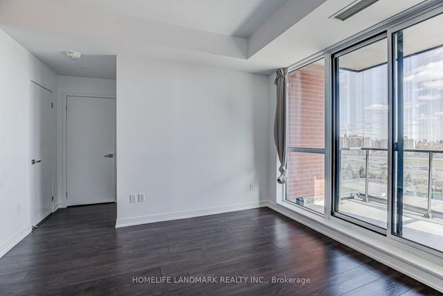 1122 - 31 Tippett Rd, Condo with 2 bedrooms, 2 bathrooms and 0 parking in Toronto ON | Image 4