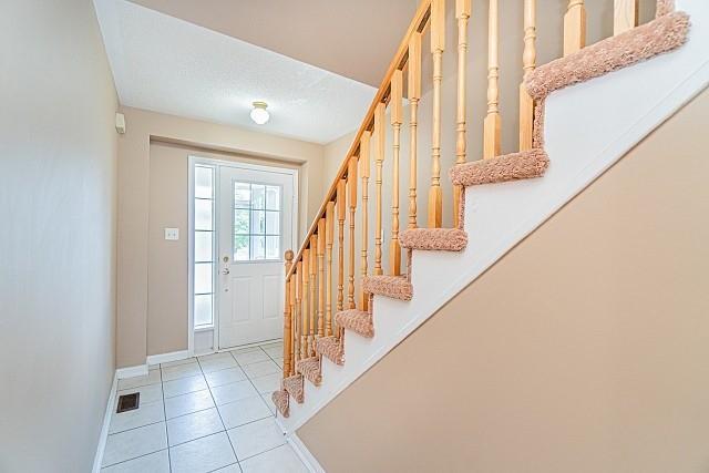 84 Whiteface Cres, House semidetached with 3 bedrooms, 4 bathrooms and 2 parking in Brampton ON | Image 4