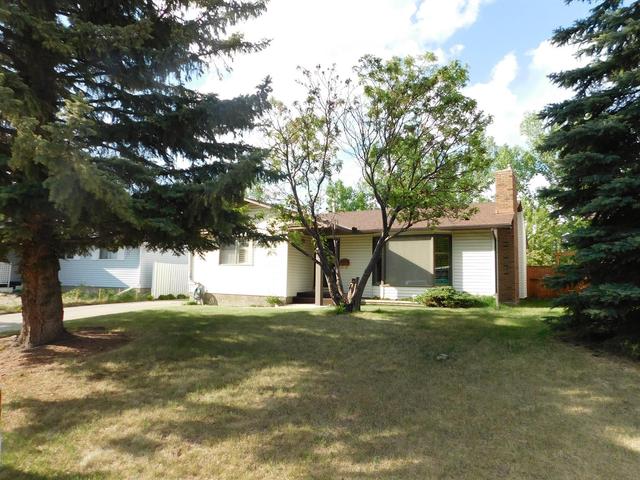 536 Brookpark Drive Sw, House detached with 3 bedrooms, 2 bathrooms and 2 parking in Calgary AB | Image 1