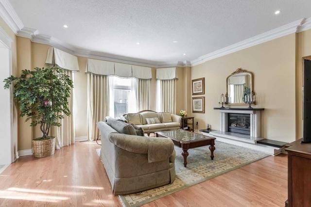22 Odessa Cres, House detached with 4 bedrooms, 5 bathrooms and 9 parking in Markham ON | Image 10