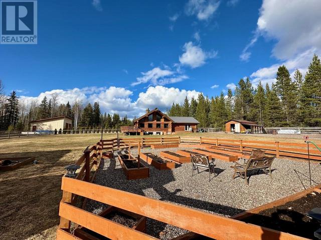 5779 Raceway Road, House detached with 4 bedrooms, 3 bathrooms and null parking in Bulkley Nechako A BC | Image 14