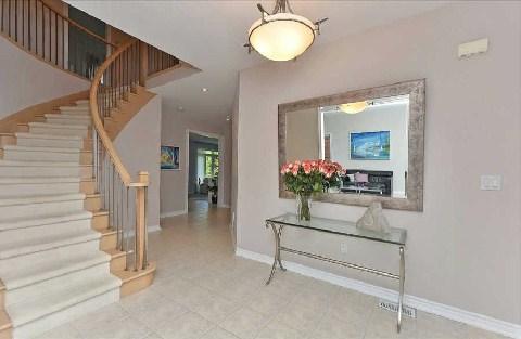 36 Hunterwood Chase Chse, House detached with 4 bedrooms, 4 bathrooms and 10 parking in Vaughan ON | Image 2