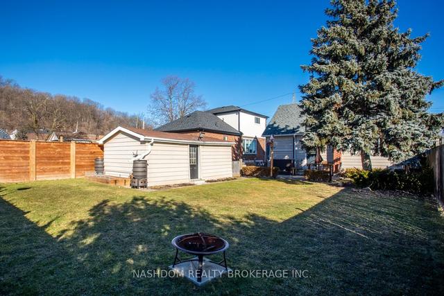 38 Montrose Ave, House detached with 3 bedrooms, 2 bathrooms and 5 parking in Hamilton ON | Image 22