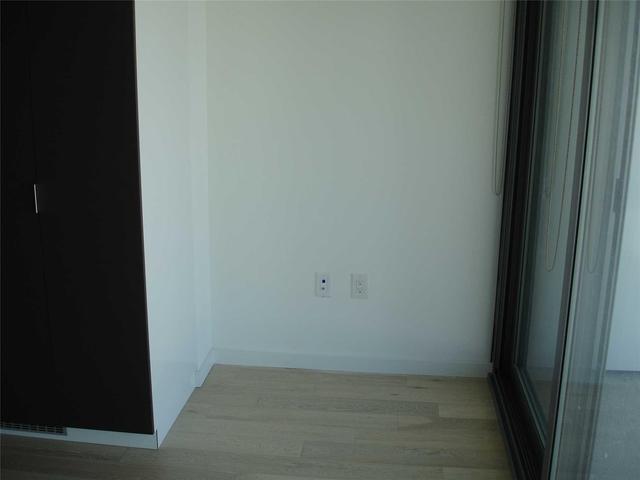 1004 - 170 Bayview Ave E, Condo with 1 bedrooms, 1 bathrooms and null parking in Toronto ON | Image 5