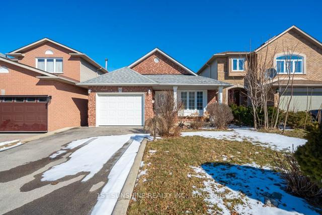 42 Adele Crt, House detached with 3 bedrooms, 2 bathrooms and 5.5 parking in Hamilton ON | Image 12