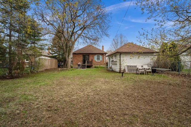 856 Mary St N, House detached with 2 bedrooms, 2 bathrooms and 6 parking in Oshawa ON | Image 26