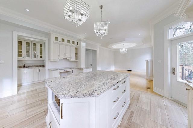 7 Malabar Pl, House detached with 5 bedrooms, 7 bathrooms and 9 parking in Toronto ON | Image 3