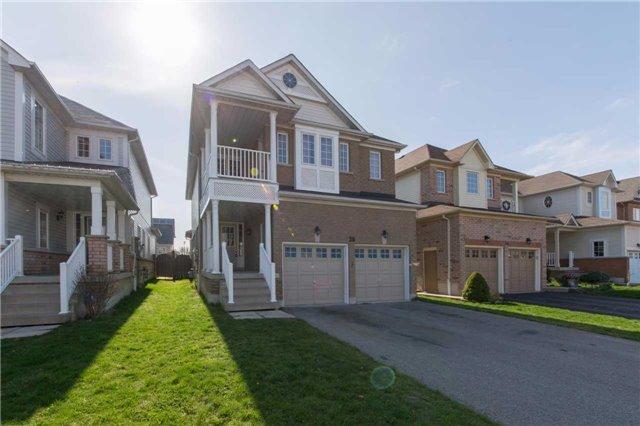 38 Steamer Dr, House detached with 4 bedrooms, 3 bathrooms and 4 parking in Whitby ON | Image 1