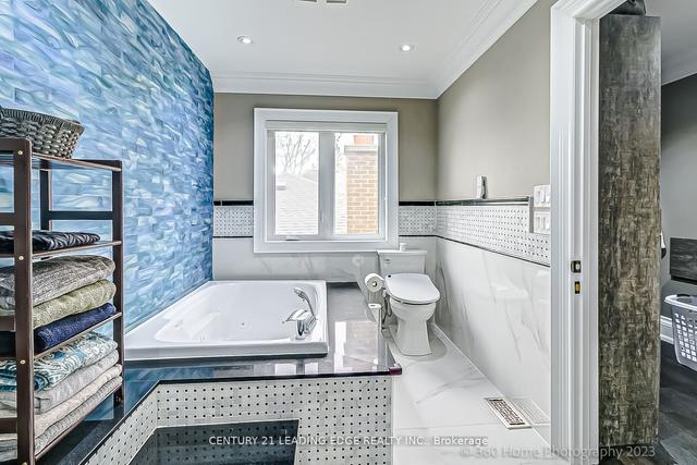 144 Bathgate Dr, House detached with 4 bedrooms, 5 bathrooms and 6 parking in Toronto ON | Image 26