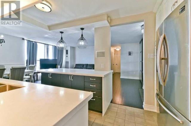 1402 - 3170 Kirwin Ave W, Condo with 2 bedrooms, 2 bathrooms and 1 parking in Mississauga ON | Image 25