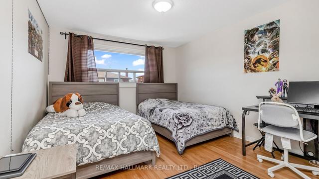19 Benjamin Boake Tr, House semidetached with 3 bedrooms, 3 bathrooms and 4 parking in Toronto ON | Image 5