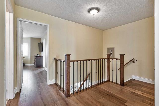 5881 Blue Spruce Ave, House detached with 4 bedrooms, 4 bathrooms and 2 parking in Burlington ON | Image 4