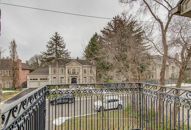 100 Highland Cres, House detached with 5 bedrooms, 8 bathrooms and 6 parking in Toronto ON | Image 32